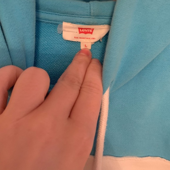Levi’s - crop hoodie with draw string! - Picture 3 of 3